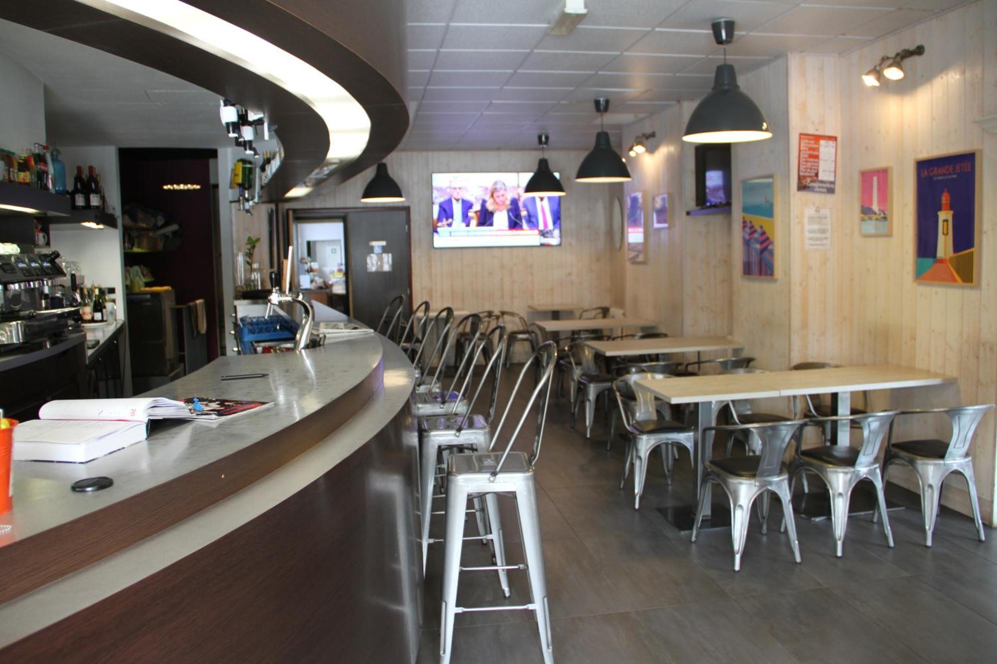 Cit'Hotel Le Chene Vert เลส์ซาบล์-โดล็อนน์ ภายนอก รูปภาพ